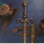 Капелюх і меч, вручені папським нунцієм Янові III Собєському в колегіаті в Жовкві в 1684 р. (Королівський Замок на Вавелі), з: Віденська Відсіч 1683...